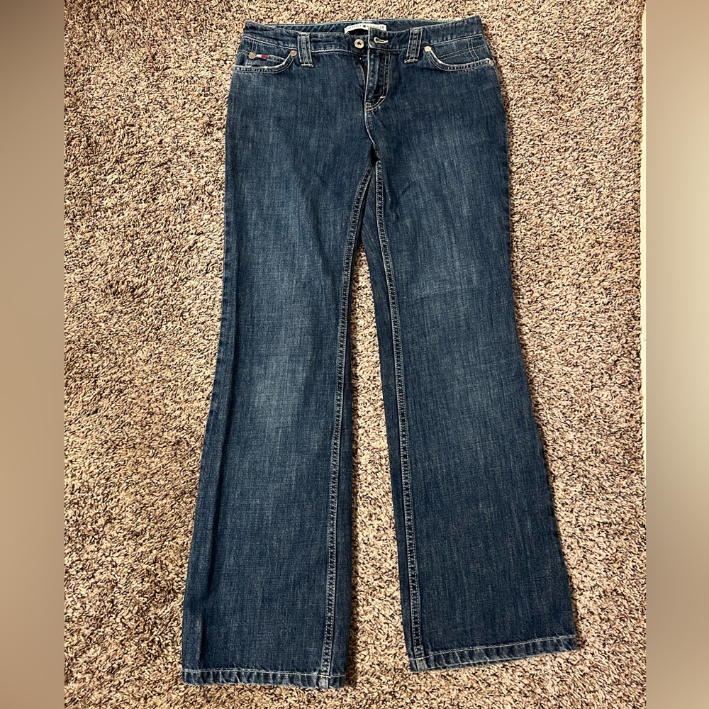 dark wash tommy hilfiger jeans, size 6